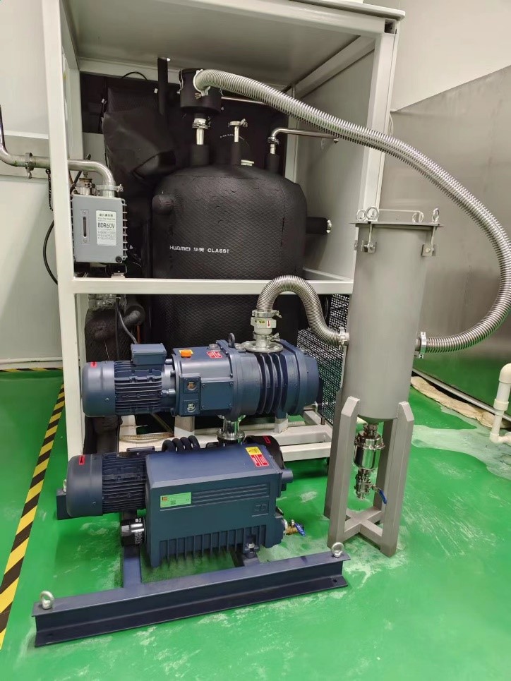 使用罗茨泵时，为什么不建议加装高精度进气过滤器？
